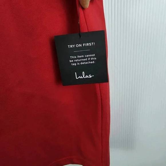 NWT Lulus Hot Red Mini Dress With Spaghetti Straps and Cut Out Middle Size S - Picture 5 of 10
